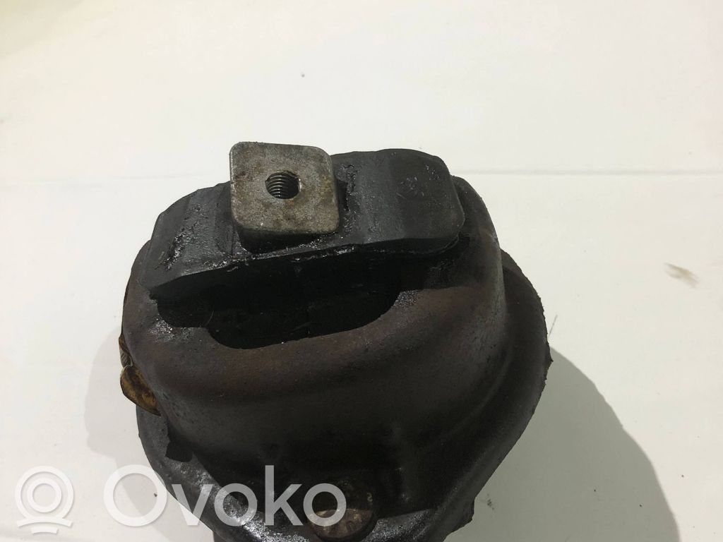 Engine mount bracket   6754613,68623515,22116754614,22116769186,22116770792,6769186,6770792