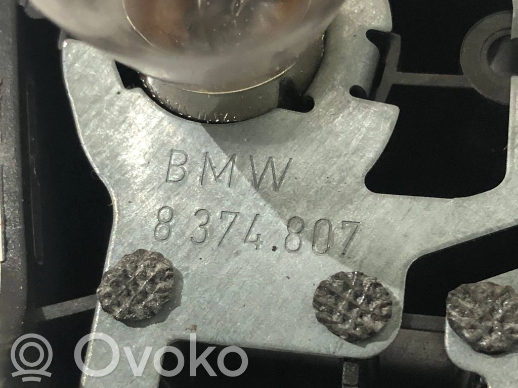 BMW 3 E46 Takavalon polttimon suojan pidike 