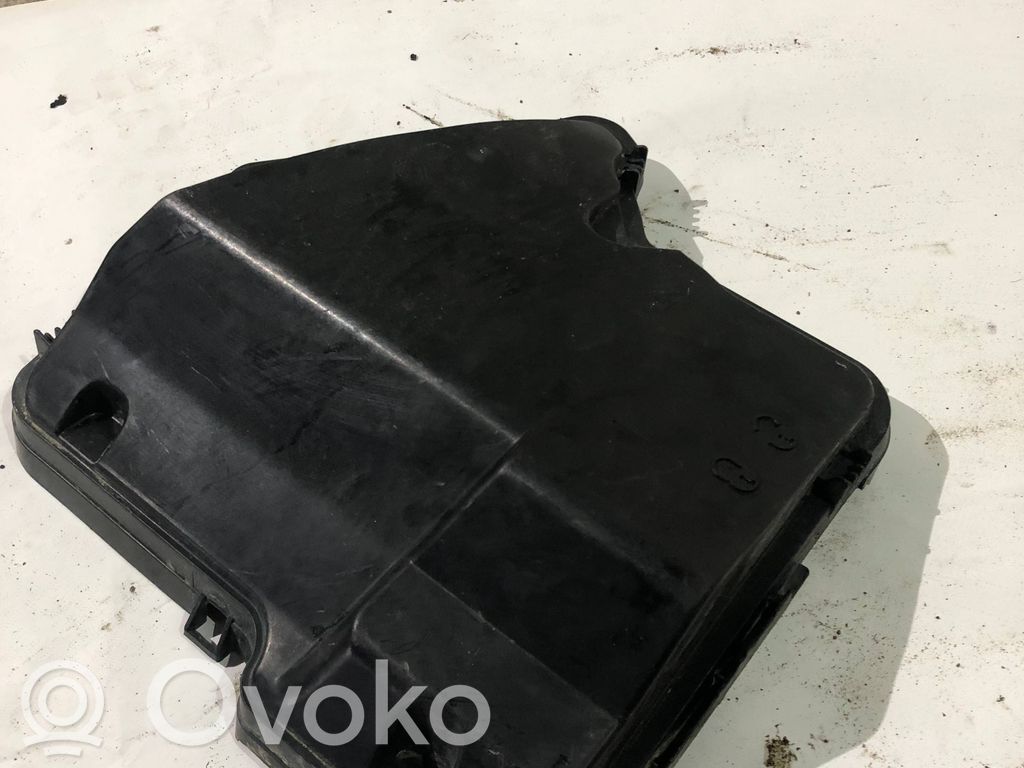 BMW X5 E70 Fuse box cover 