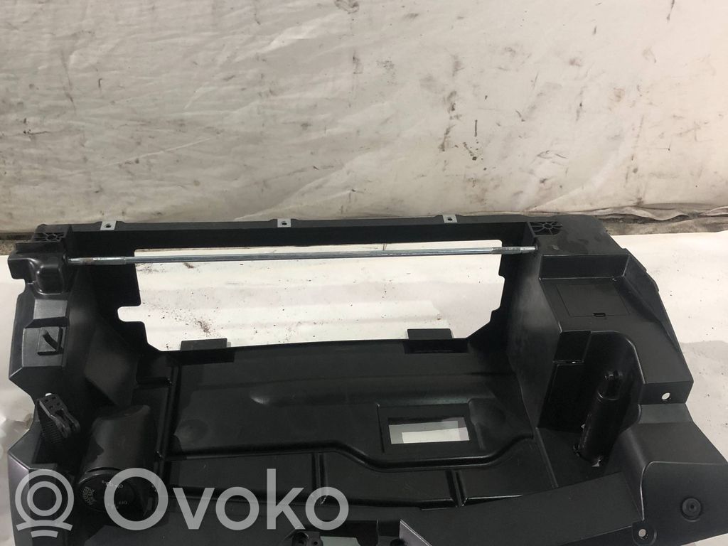 BMW 5 E60 E61 Glove box 