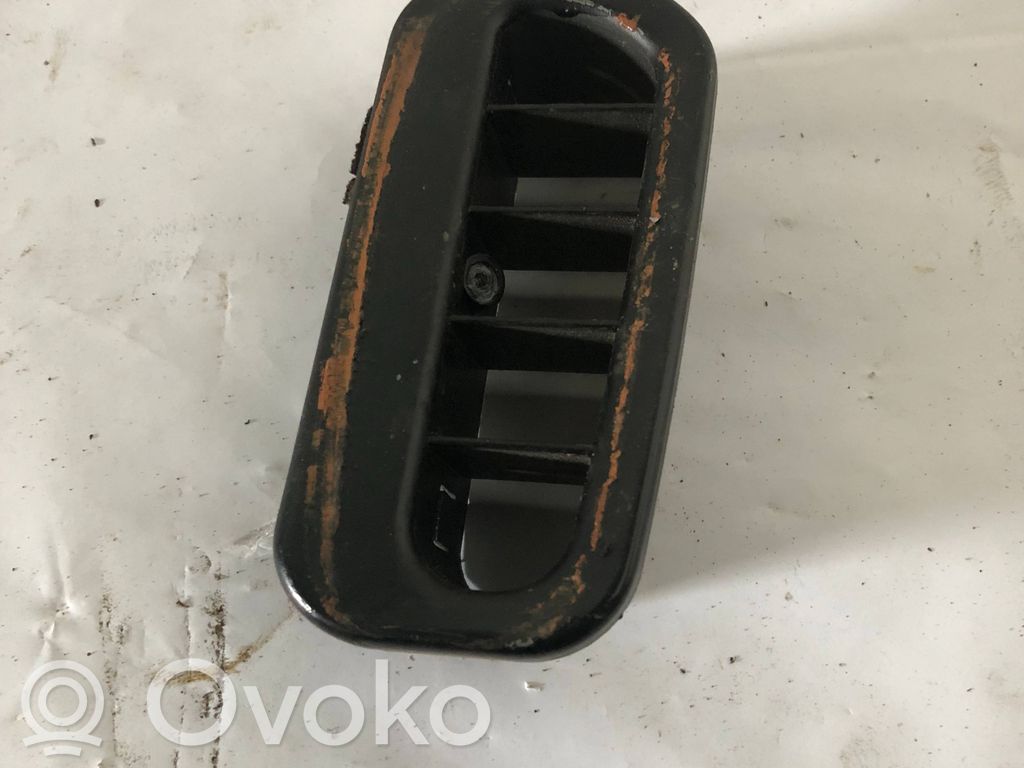BMW 7 E65 E66 Rear air vent grill 