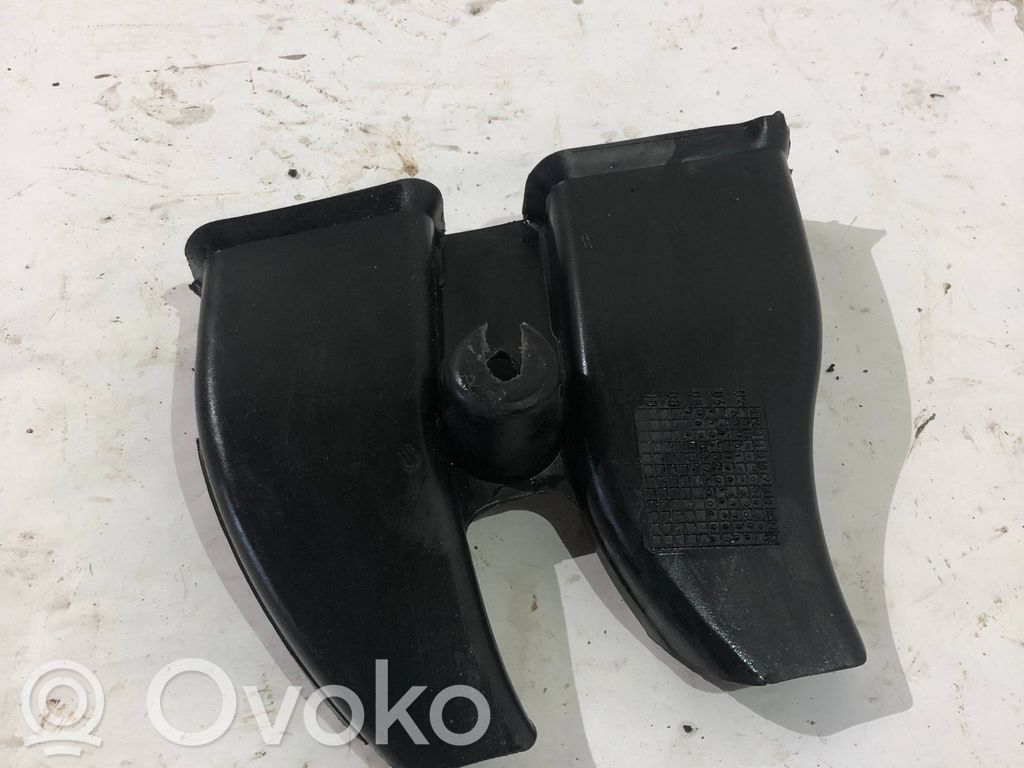 BMW 5 E60 E61 Ilmanoton kanavan osa 