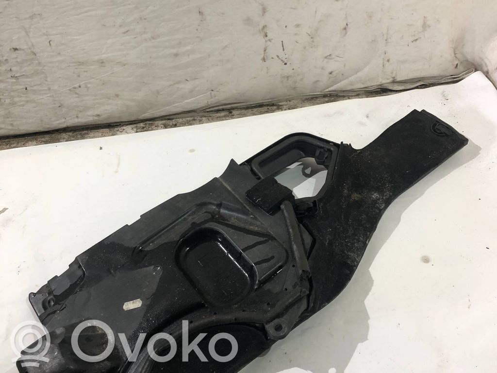 BMW 5 E60 E61 Oro mikrofiltro rėmas (dalis) 