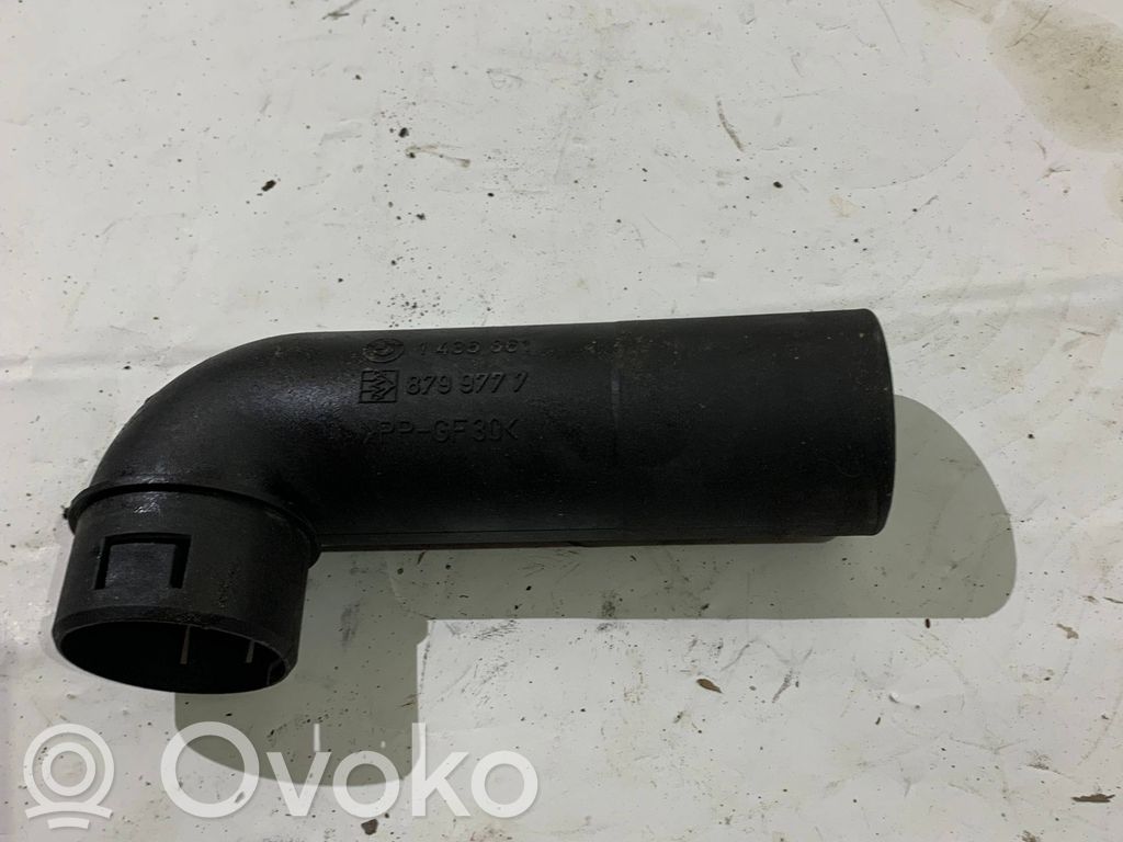 BMW 5 E39 Air intake hose/pipe 