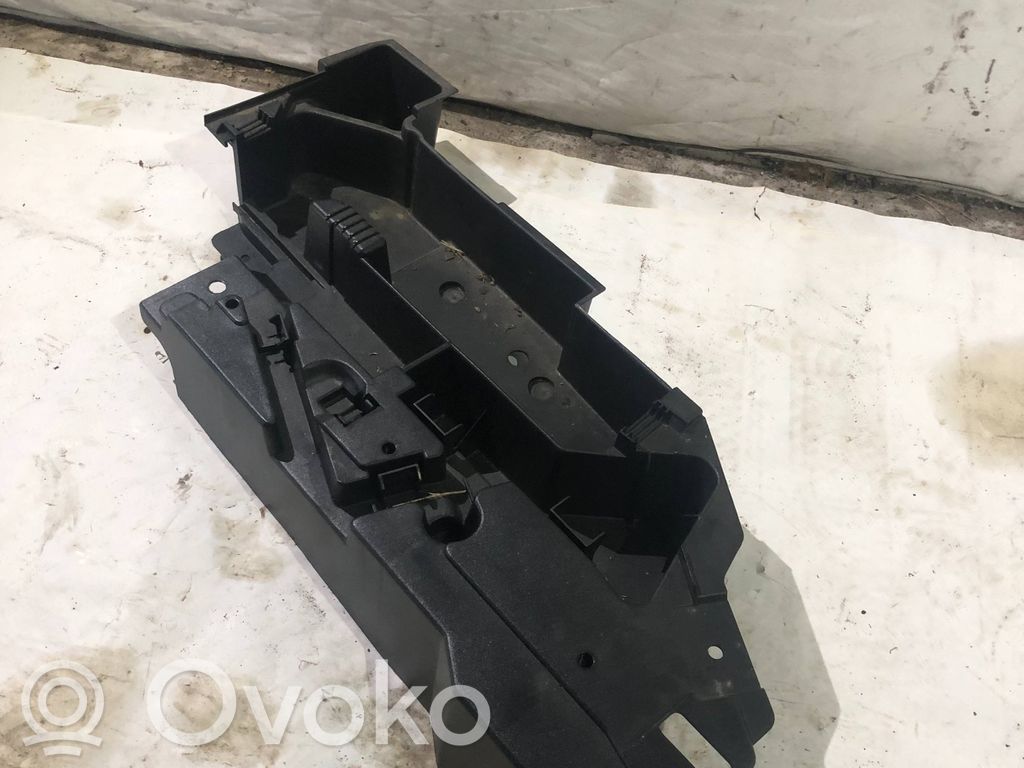 BMW 3 E46 Kita bagažinės apdailos detalė 