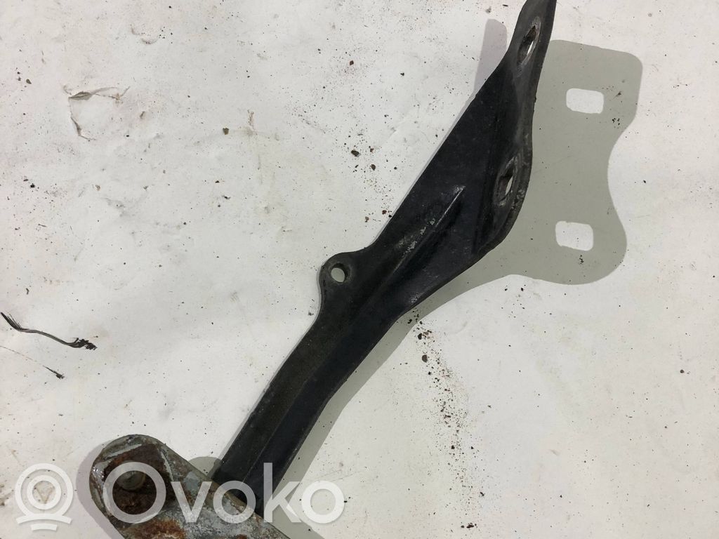 Ford Focus Dzinēja pārsega eņģe (-es) 