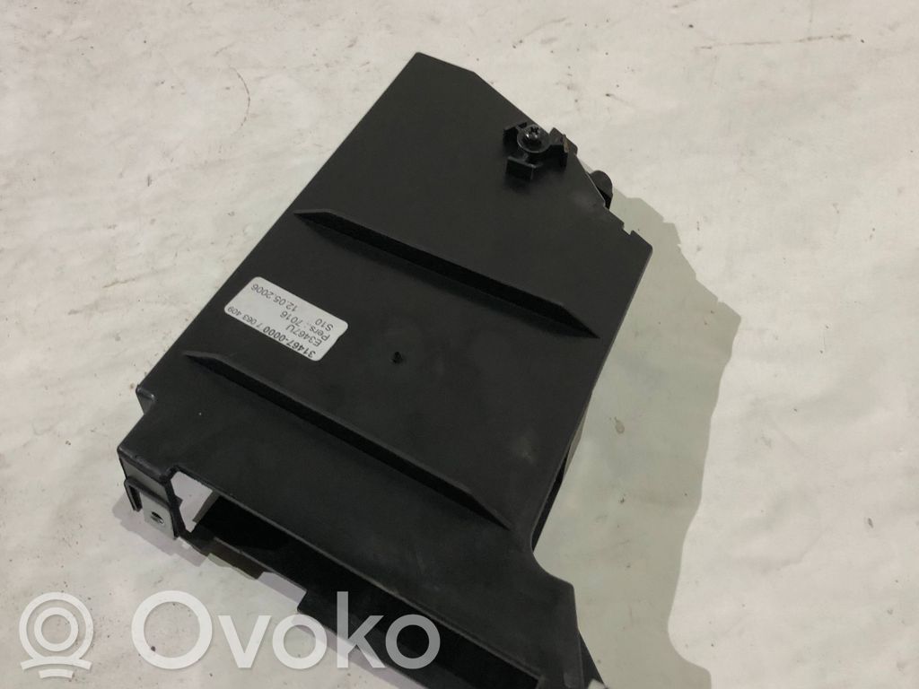 BMW 5 E60 E61 Kita panelės detalė 