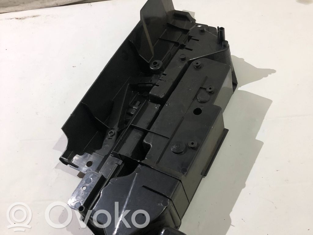 BMW 3 E46 Kita bagažinės apdailos detalė 