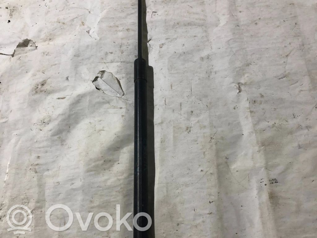 BMW 3 E90 E91 Tailgate/trunk strut/damper 