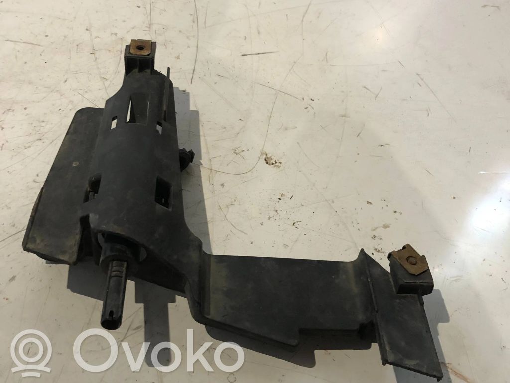 BMW 3 E46 Headlight/headlamp mounting bracket 