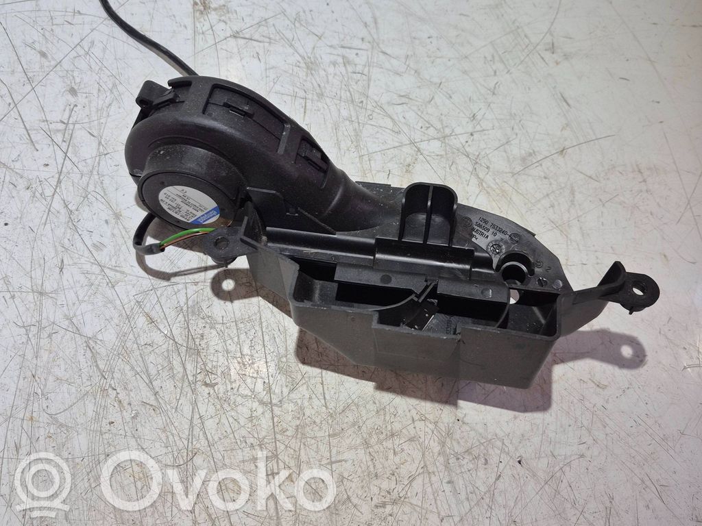 BMW 5 E60 E61 Engine control unit/module fan 