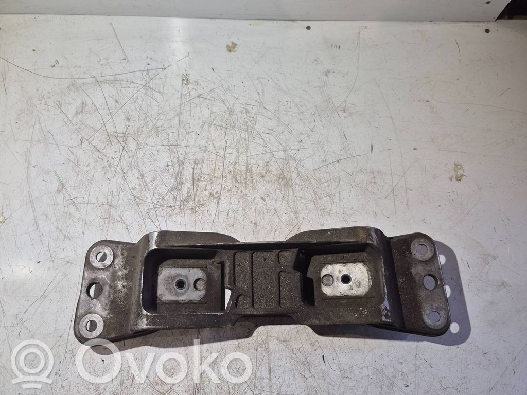 BMW 5 E60 E61 Gearbox mounting bracket 