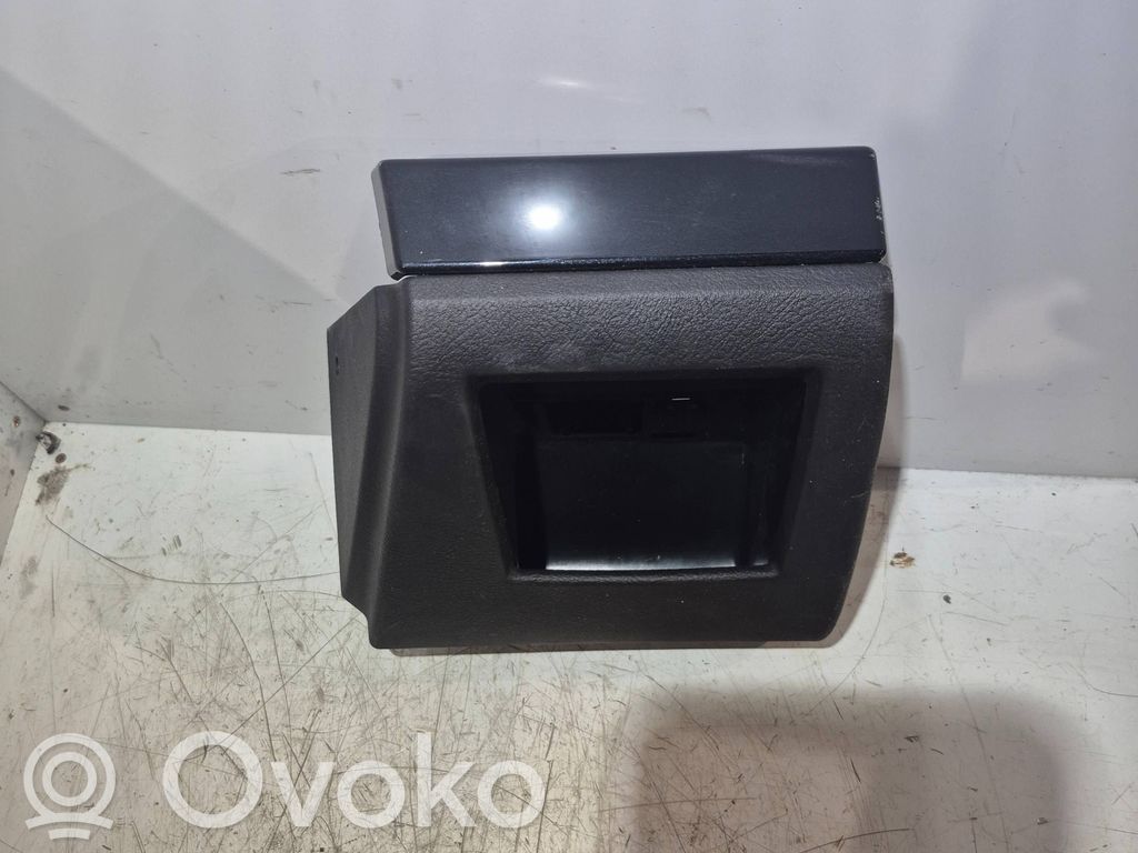 BMW 5 E39 Front trunk storage compartment 