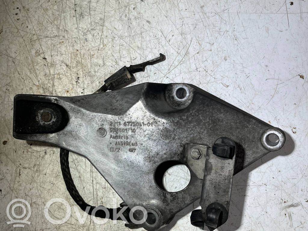BMW 3 E92 E93 Engine mounting bracket 