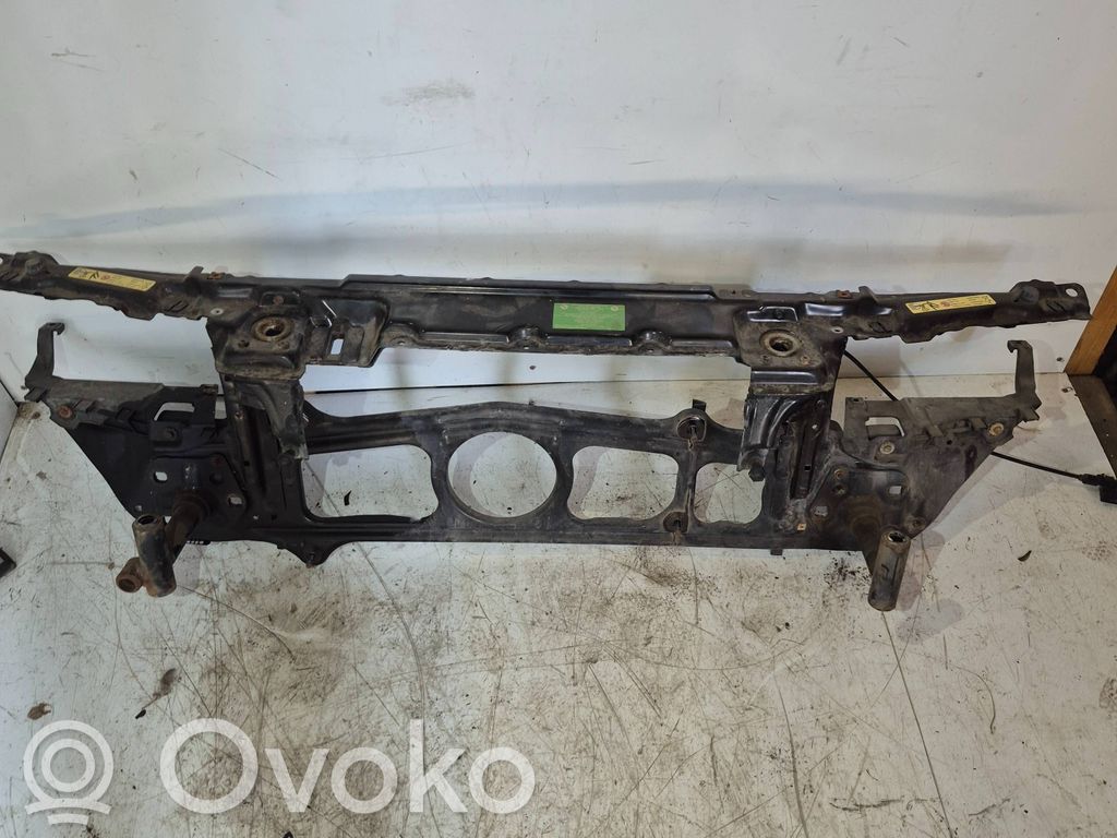 BMW 5 E39 Панель радиаторов 