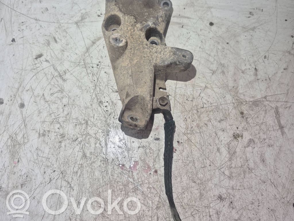 Łapa / Mocowanie silnika   22116776529,24168110,HS19CD3