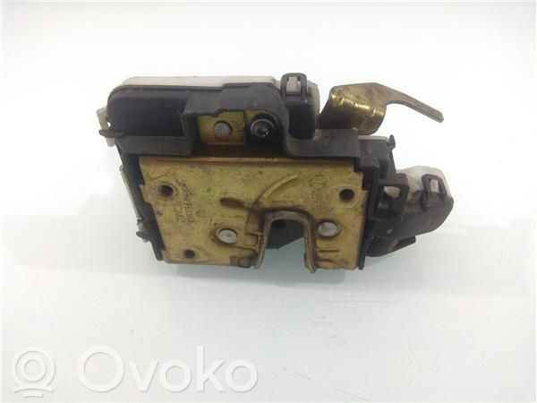 Volkswagen Polo Etuoven lukko 