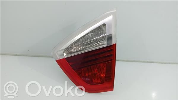 Rear tail light bulb   6937460