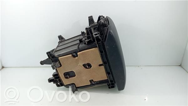 Podłokietnik tylnej kanapy   5881160240,JTEBR3FJ705004724