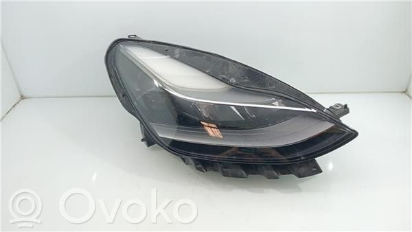Tesla Model Y Scheinwerfer 