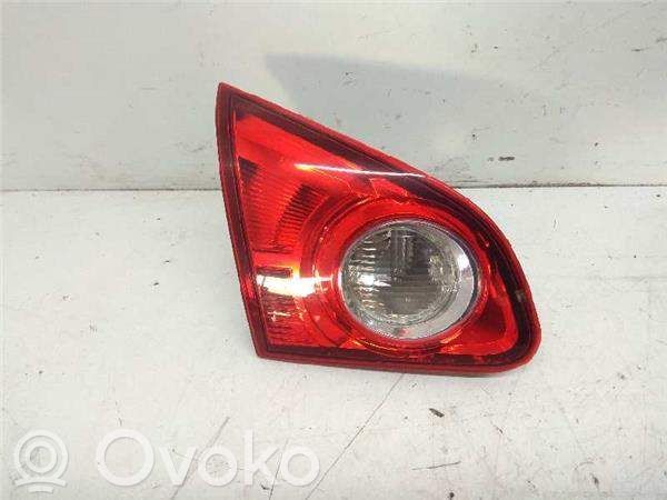 Nissan Qashqai+2 Lampă spate în caroserie 