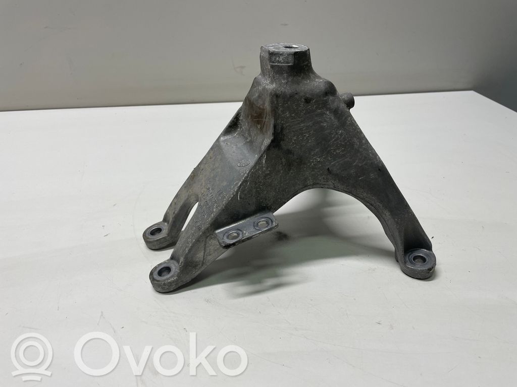 Volkswagen Golf VII Engine mounting bracket 