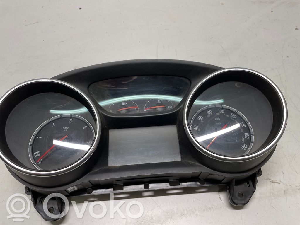 Opel Insignia B Speedometer (instrument cluster) 