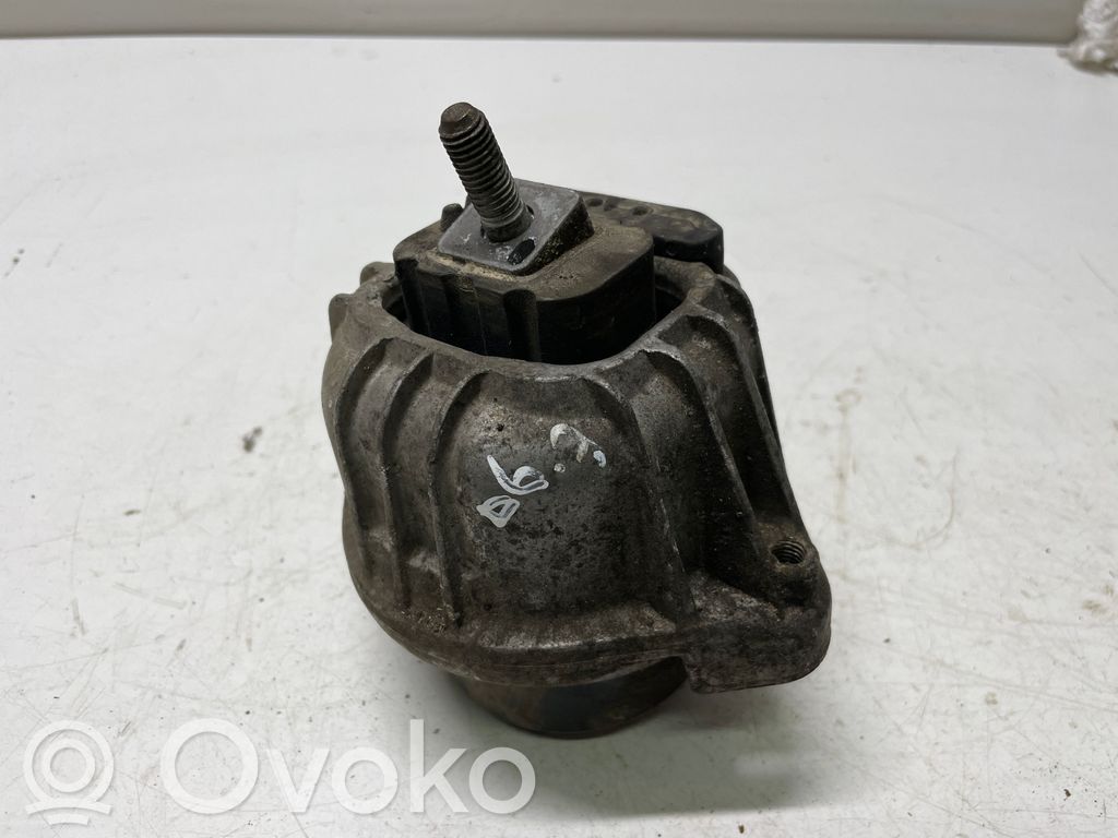 BMW 3 E90 E91 Engine mount bracket 