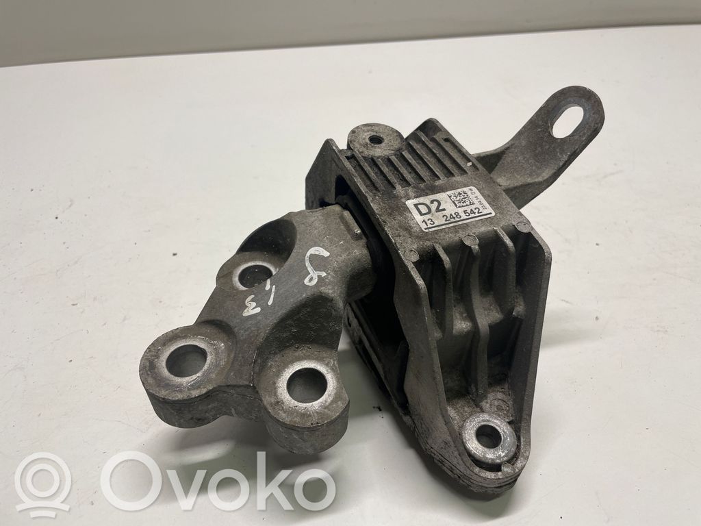 Opel Astra J Engine mount bracket 