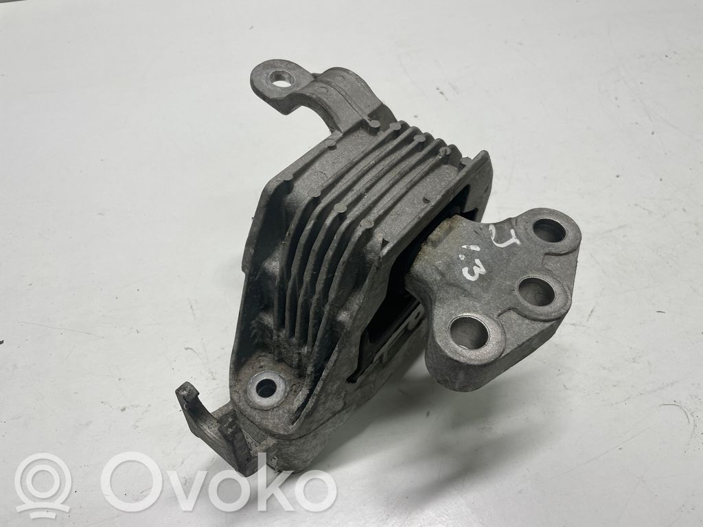Opel Astra J Engine mount bracket 