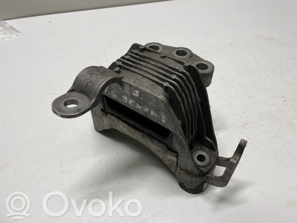 Opel Astra J Engine mount bracket 