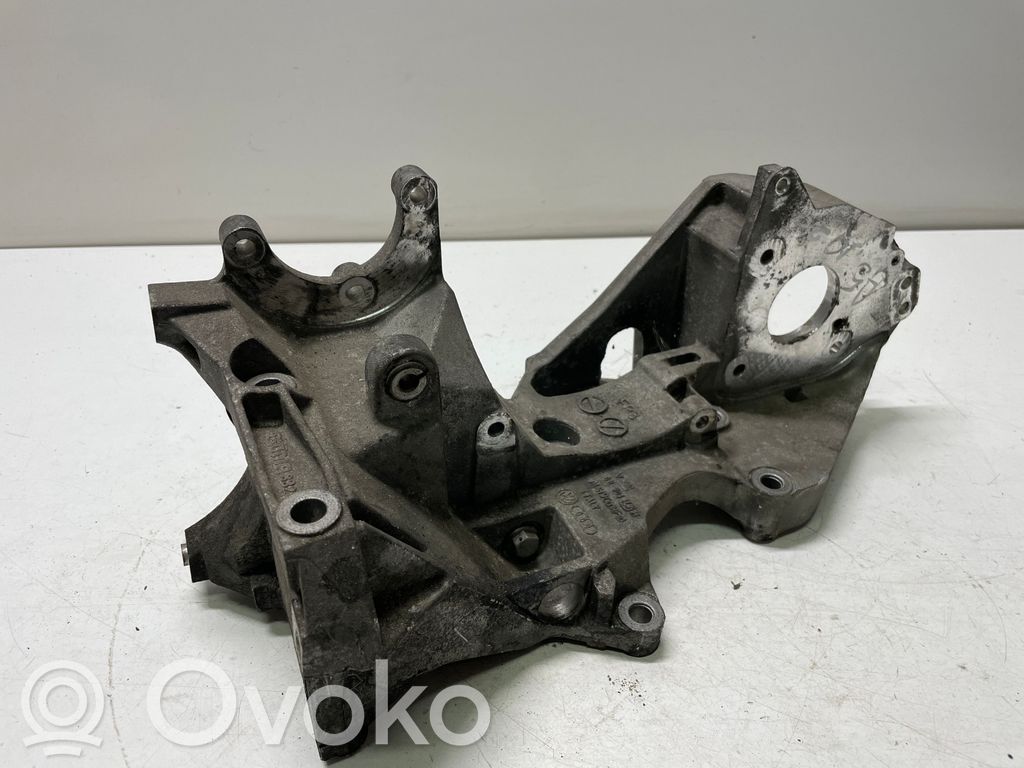 Audi A5 8T 8F Mocowanie alternatora 
