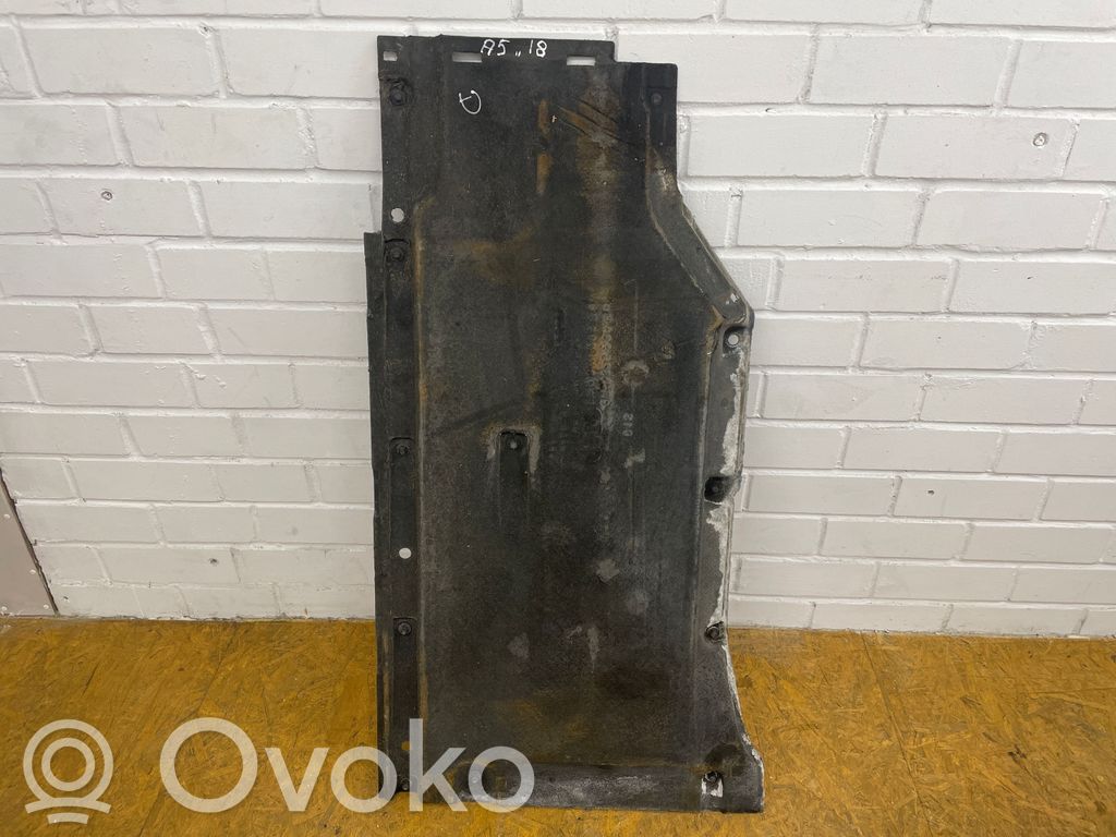 Audi A5 Protección inferior lateral 