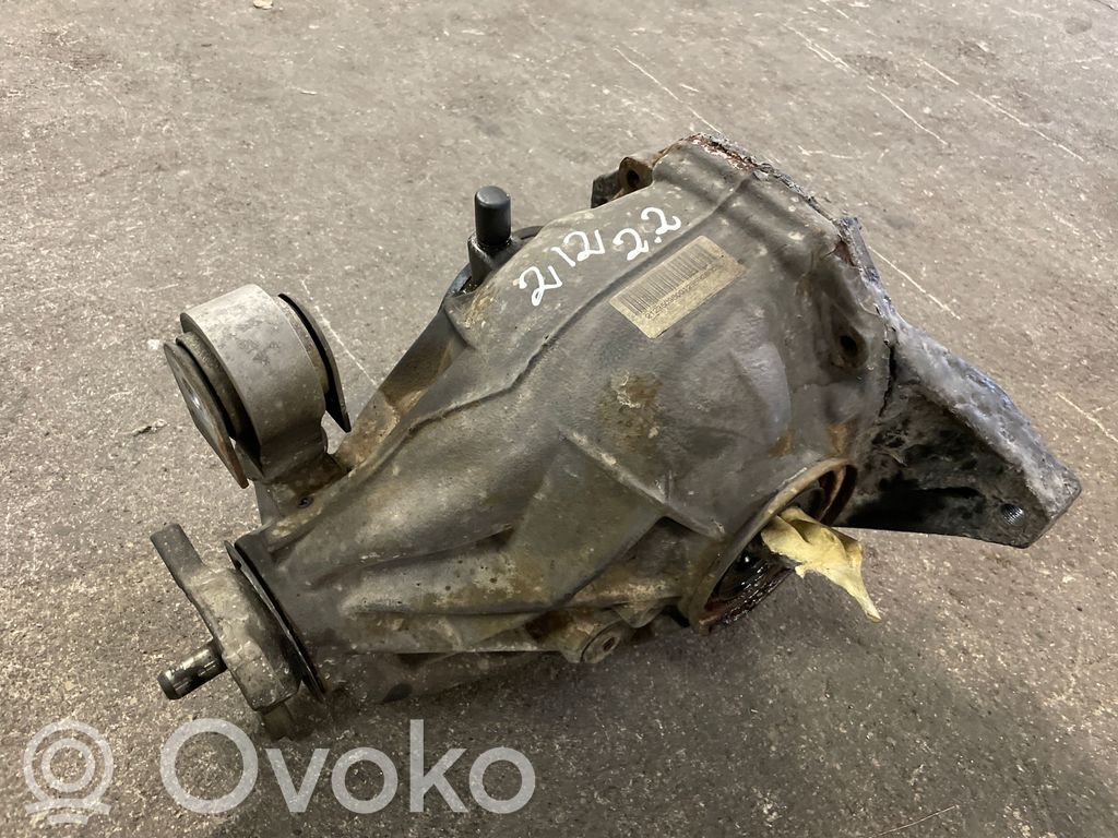 Mercedes-Benz E W212 Takatasauspyörästö 