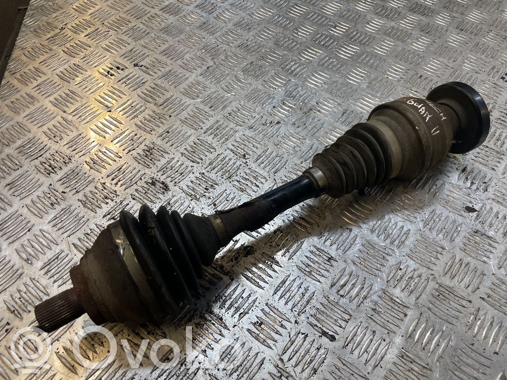 Volkswagen Tiguan Półoś przednia 