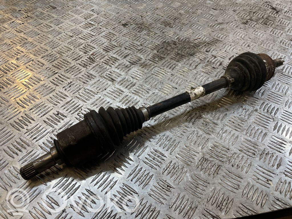Opel Corsa E Priekinis pusašis 