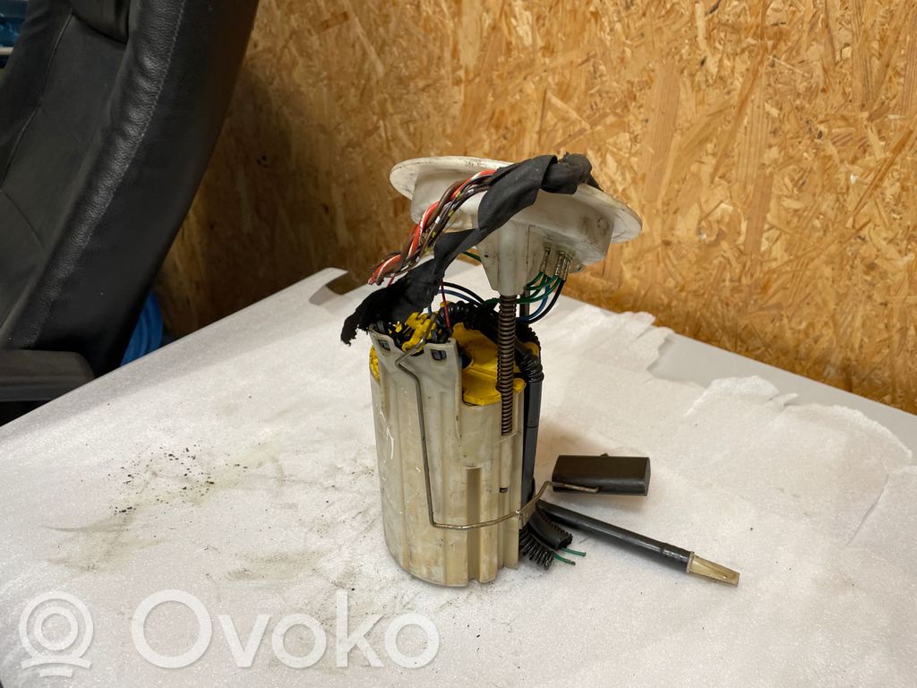 Polttoainesäiliön pumppu   6765848