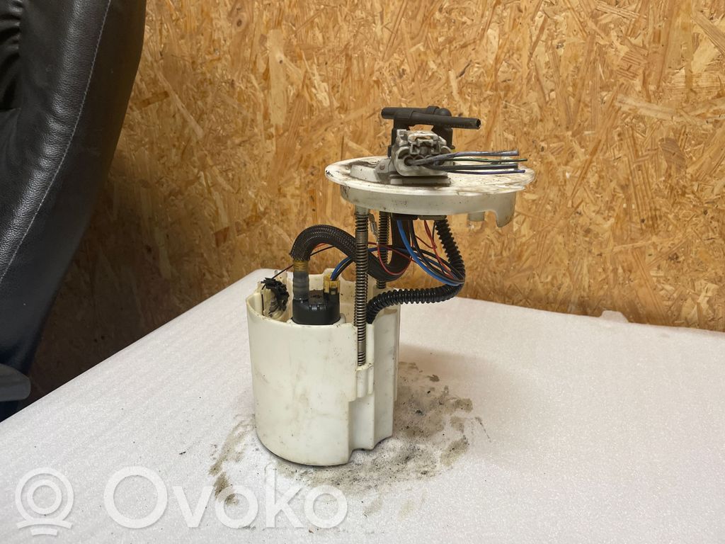 Opel Insignia A Polttoainesäiliön pumppu 