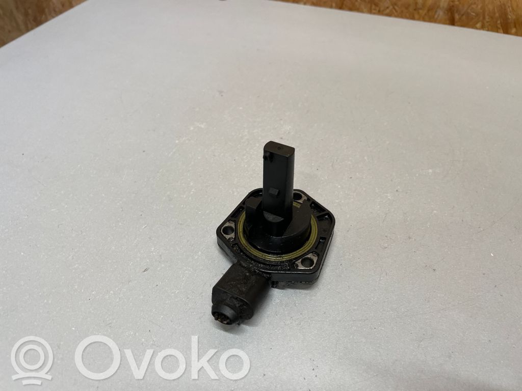 Volkswagen PASSAT B7 Tepalo lygio daviklis 