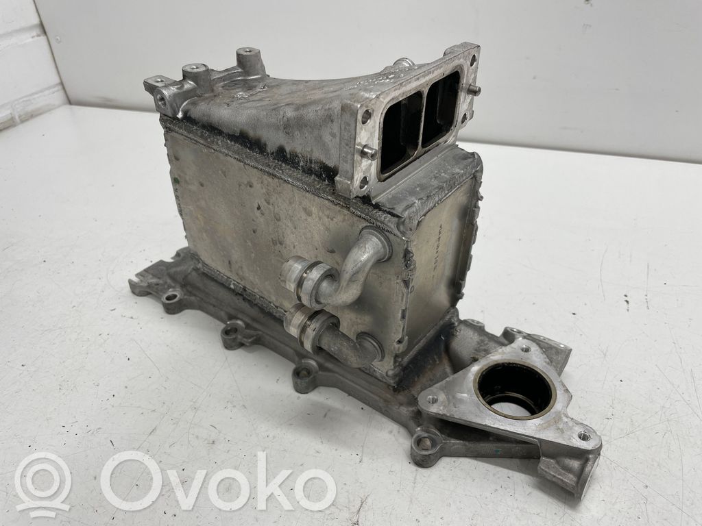 Audi A4 S4 B9 Välijäähdyttimen jäähdytin 