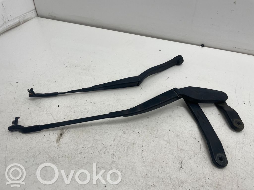 Mercedes-Benz E W212 Ramię wycieraczki szyby przedniej / czołowej 