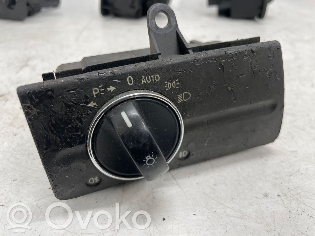 Mercedes-Benz E W211 Interruptor de luz 