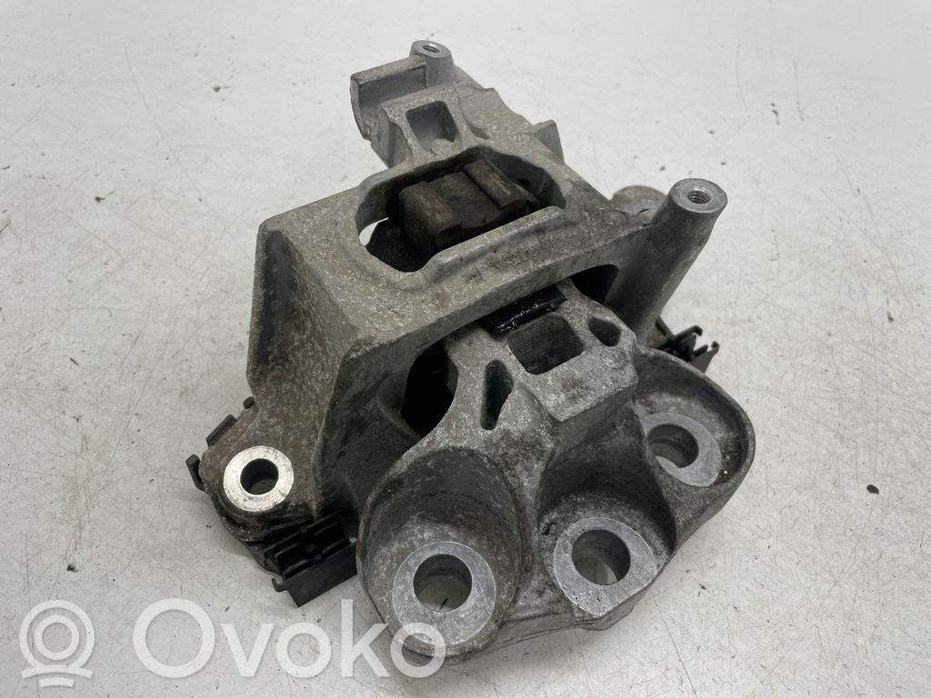 Opel Astra K Engine mount bracket 
