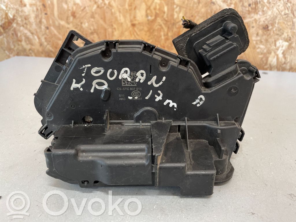 Volkswagen Touran III Zamek drzwi przednich 