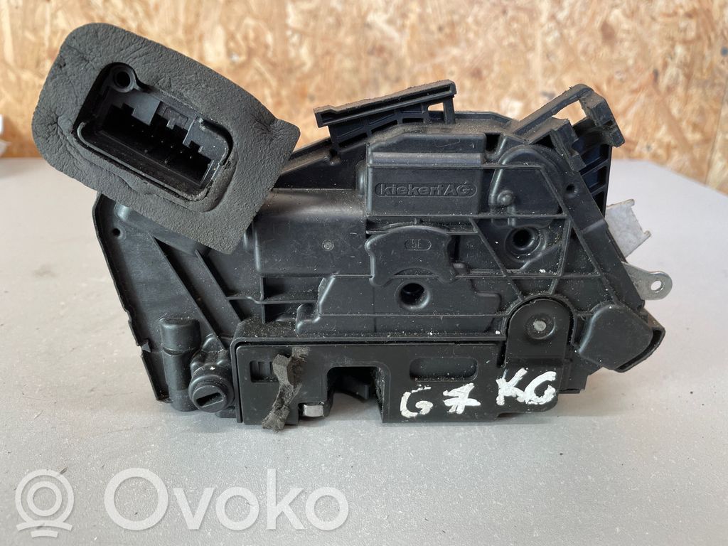 Volkswagen Golf VII Zamek drzwi tylnych 