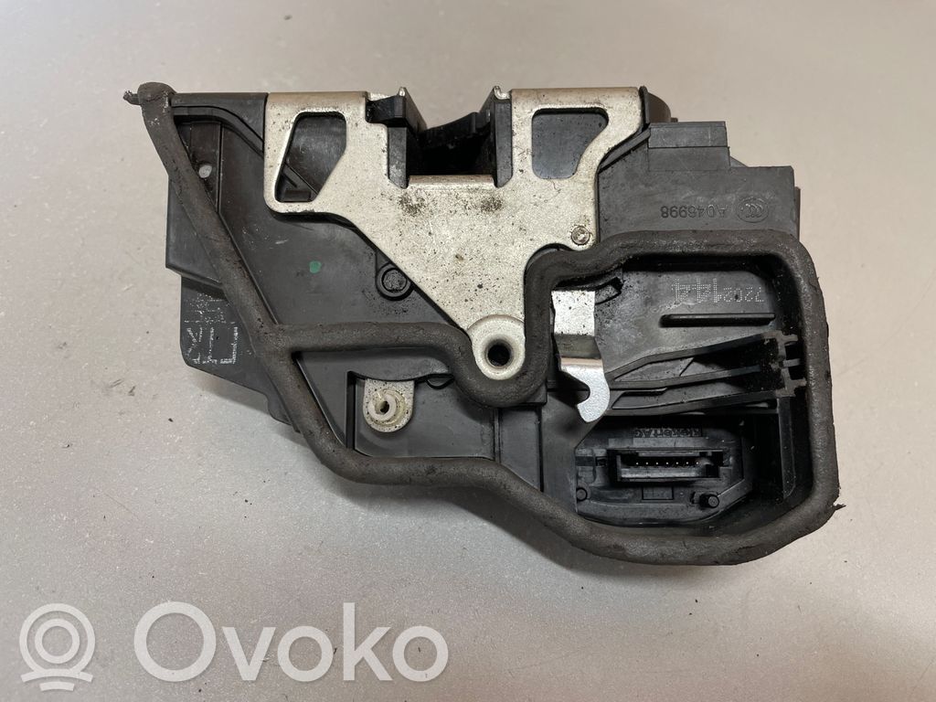 BMW 5 E60 E61 Etuoven lukko 