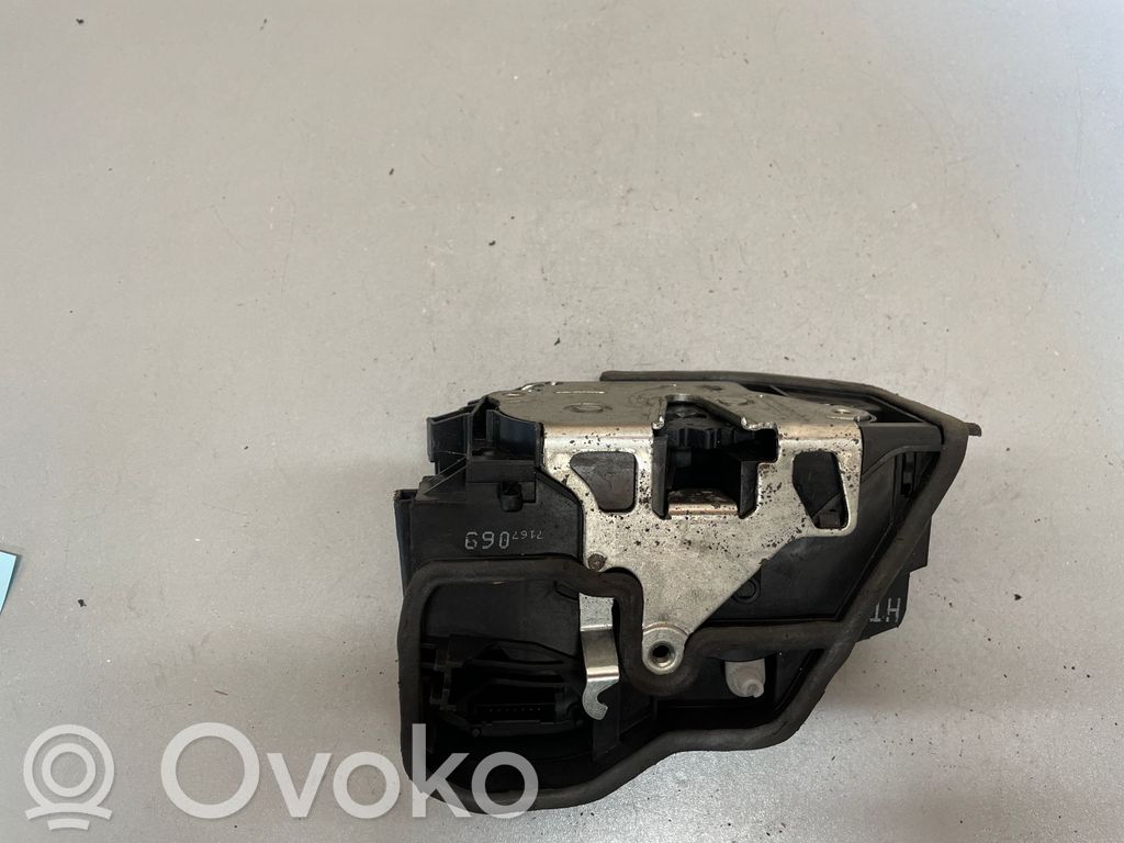 BMW 5 E60 E61 Aizmugurē slēdzene 