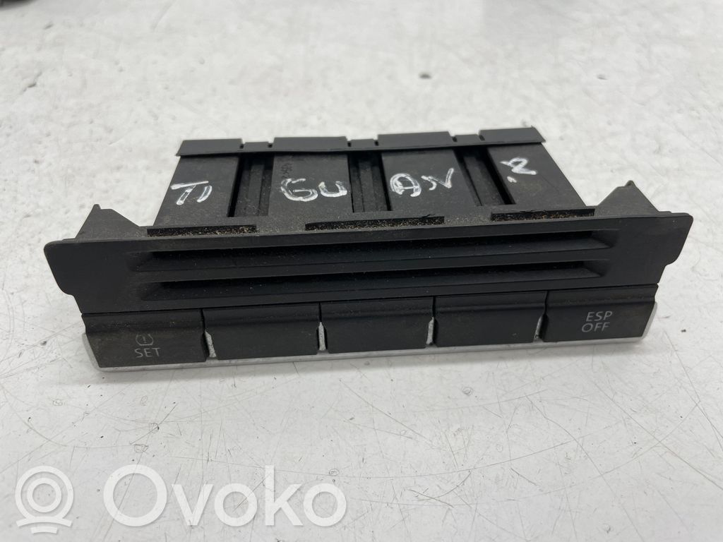 Volkswagen Tiguan Other switches/knobs/shifts 