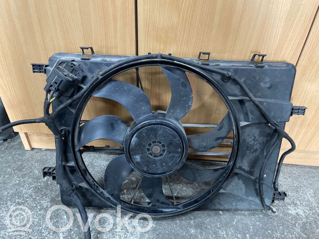 Opel Astra J Difūzorius 