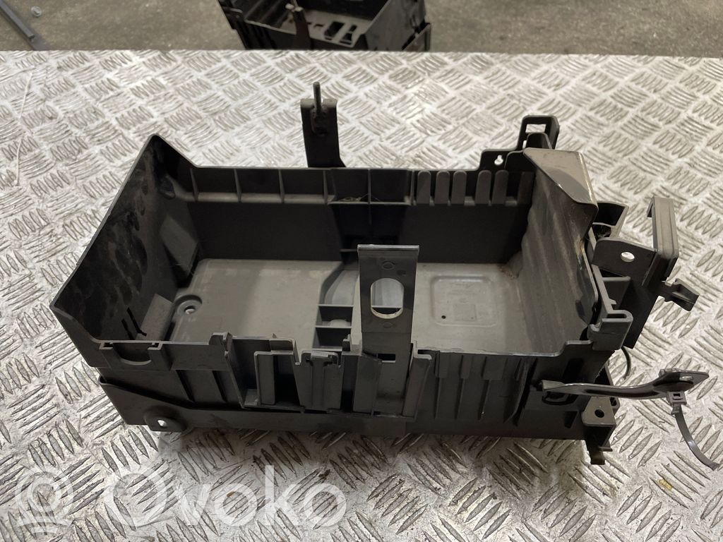 Opel Astra J Podstawa / Obudowa akumulatora 